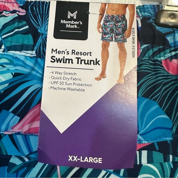 Member’s Mark Flamingo Print Swim Trunks XXL - Picture 4 of 5